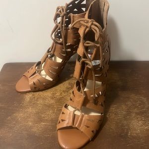 Leather Buff/Distressed Open-toe Shoes w Front lace & Back zipper. NWT, Size 11.